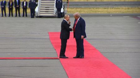 川普与普京在阿拉斯加举行三小时闭门会谈 初步达成俄乌停战意向