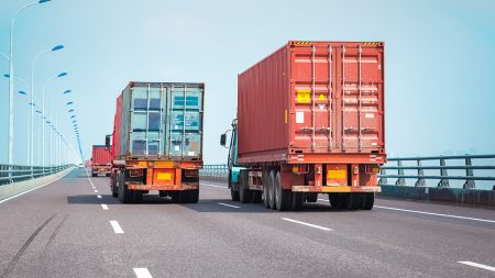 欺诈性 CDL 测试计划曝光：移民通过欺骗手段获得卡车司机工作