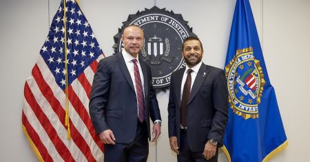 邦吉诺指控纽约邮报刊发操控式攻击文章，称改革触动旧 FBI 网络利益
