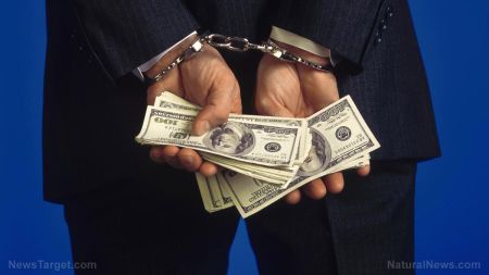 业余侦探揭露了一起涉及政治因素的全国性儿童保育丑闻