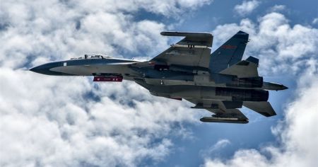 美国前空军飞行员因非法培训中国军方飞行员被捕