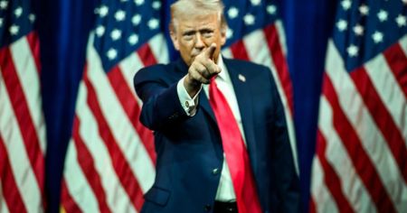 川普在关键初选前集中公布共和党候选人背书名单