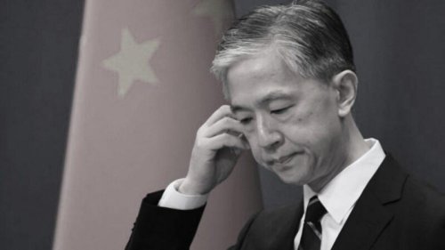 中共外交部周五（13日）措辞谨慎地向拜登表示了祝贺。一周前拜登自行宣布胜选，有多国领导人向其道贺。目前川普（特朗普）阵营正就几个摇摆州涉嫌选票欺诈而提起诉讼，而北京当局或因害怕川普翻盘而遭加倍打击，因而此前罕见迟迟未向拜登表示祝贺。 