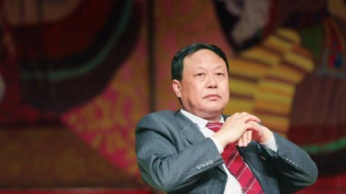 中国民营企业家孙大午被抓后，大午集团企业高管全部被抓，约20人，该集团28家子公司也被官方接管。大午集团管理人员认为这是官方酝酿很长的统一行动，因为派来接管大午集团的都具有企业背景。 