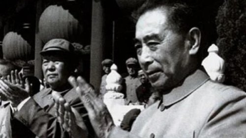 在共产党中，周恩来的欺骗性最大，他的一生就是伪装的一生