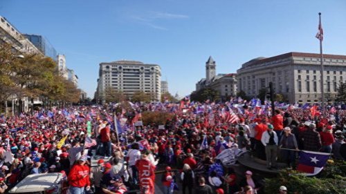 截至11月12日，美国大选的开票情况已显示，根据大纪元的统计，川普（特朗普）以232张选举人票暂时领先获227张票的拜登。但时至今日，中共麾下的宣传机器仍在对美国大选的票数进行虚假统计。