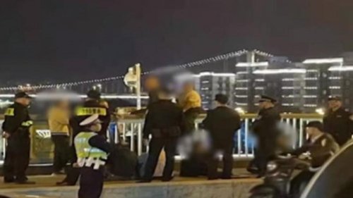 中共拥有全球最严密的监控系统，在打击异议人士、监控民众时异常灵敏，但在提供民众需要了解的真相时，却总是“失灵”。