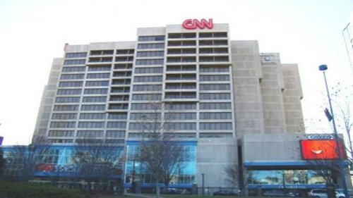 趁11月12日播报纪念“水晶之夜”82周年新闻之机，CNN国际新闻女主播克里斯蒂安•阿曼普尔(ChristianeAmanpour)大放厥词，把川普政府等同于希特勒纳粹政府，引起国际谴责。