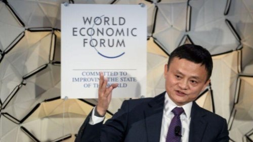 马云的蚂蚁集团上市计划被叫停事件，越闹越大。消息人士爆料，马云替江家捞钱，及其背后的反习势力惹恼了习近平，现在马云已被边控，地位岌岌可危。