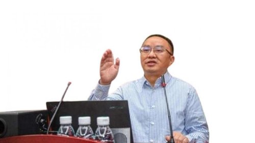 前成都大学党委书记毛洪涛，日前在微信朋友圈，留下控诉遭校长欺凌的绝笔信之后溺亡。成都官方27日发调查结果，称毛反映的问题不实。此消息令网络炸锅，舆论一面倒地质疑调查结果。 