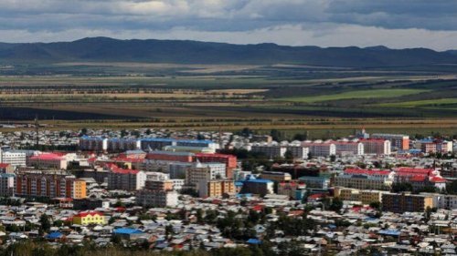 日前，地处中国一南一北的深圳和内蒙古两地，中共病毒疫情再度趋紧，一些高风险区还出现了封村、封楼现象，显示中国大陆疫情仍然严峻。 