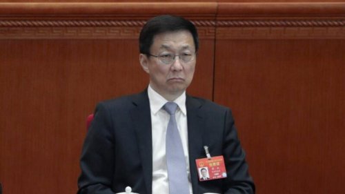 日前，全球28个国家的法轮功学员，向当地政府提交迫害者名单，中共政治局常委韩正再度上了黑名单。他未来或将受到28国制裁，被禁止入境、冻结资产等。早前，韩正与情妇、私生子及海外资产等信息已被媒体曝光。 
