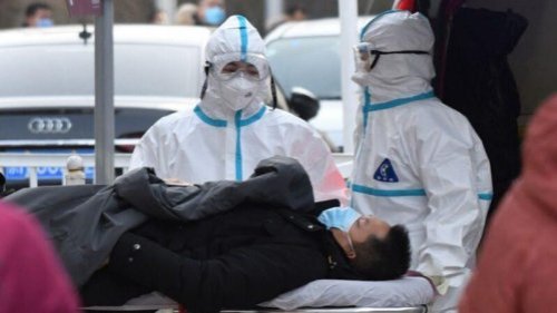 中共变种病毒已攻入北京，官方20日通报，大兴区2名确诊患者感染了传染性更强的变异毒株。该区天宫院街道融汇社区已升为高风险区，实施封闭式管理，逾2万人居家隔离，禁止出户。