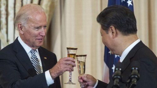 拜登上台后，北京秘密推动拜登与习近平的“拜习会”。但消息被美媒曝光后，中共当局急忙否认，这一反常举动引起外界关注。 