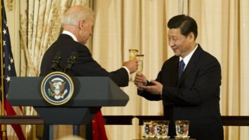 布林肯和中共外事办主任杨洁篪日前通话，打破了川普政府与中共长时间无高层互动的紧张对峙。拜登也表态与北京有“合作空间”。与此同时，中共党媒接连四天发文，高喊中美“断不得”。 