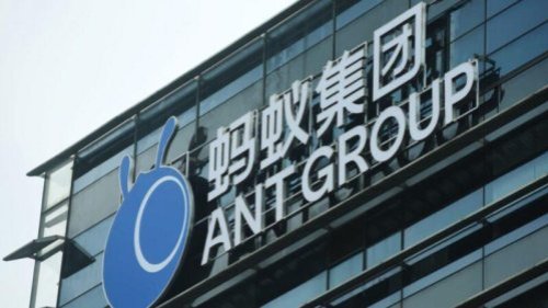马云被整肃的真正原因至今仍是谜。近日，有美媒揭露，中共长时间调查马云创办的蚂蚁集团股权结构后，发现江泽民之孙及中共常委贾庆林女婿等人，都是蚂蚁的秘密投资者，促使习近平亲自刹停了蚂蚁上市计划。