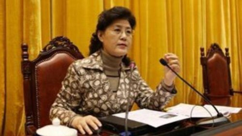 马云当年“中国企业家无善终”的讲话，日前又被关注。前中央党校教授蔡霞指，中共极权制度下，民企就是待宰羔羊。她还透露，一个企业家的巨额资产被夺走，托她求助中纪委，得到的回复是这种事太多，管不过来。