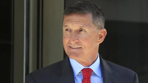 弗林将军：一些政客还在幻想2024竞选总统 不要给他们一天时间一毛钱 我们有总统 ！ 就是现在！