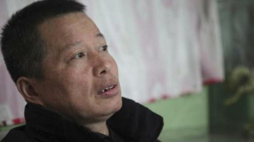 中国著名人权律师高智晟被强制失踪三年多，至今音讯全无，由于公安拒绝家属会见，她的妻子耿和怀疑高智晟可能死于共产党绑架，因此要求共产党归还骨灰。
