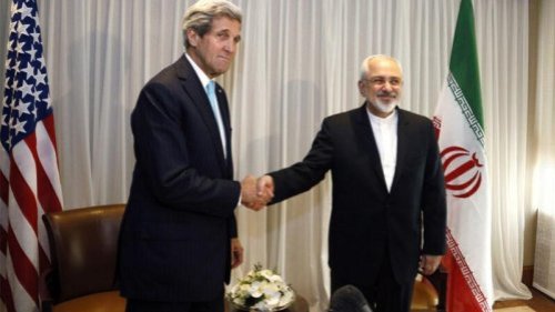 叛国：美国伪总统拜登的气候问题特使克里（John Kerry）目前正面临辞职呼声。一份录音披露，克里作为美国前国务卿，曾将以色列的军事行动秘密告知伊朗。录音泄露后，舆论一片哗然，但白宫拒绝发表评论。