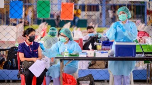 中共病毒疫情持续肆虐之下，北京大搞疫苗外交，并强制民众接种。目前，中国疫苗接种已超过2亿剂次，但当局至今未有通报用后死亡报告。有大陆知情者则揭露“零死亡”背后有黑幕。