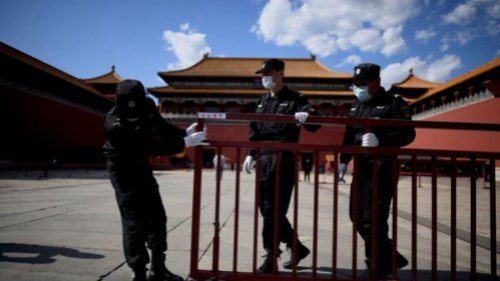 中共暴政不得民心，民间呼吁“解体中共”的呼声不断。近日，浙江龙港一名律师因在微博发帖提议“解散中共，推举蔡英文为临时大总统”，遭到拘留和罚款。