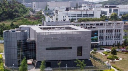 中共病毒（COVID-19）疫情最初在武汉爆发，但中共极力否认疫情源头在中国。美媒ABC披露，美国劳伦斯利弗莫尔国家实验室的绝密报告称，这次疫情的病毒源头就来自武汉实验室。 