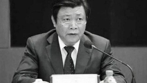 中共中纪委驻国家烟草专卖局原纪检组长潘家华被查。这是潘家华在卸任9年后落马。有官媒指潘家华是中纪委“内鬼” 。