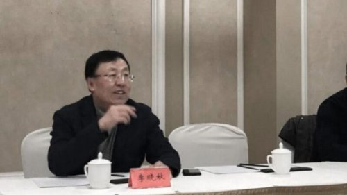 中国内蒙古自治区文化和旅游厅副厅长李晓秋自杀身亡。官方未通报李晓秋的死因，引发舆论关注。  中共官媒今天发布消息称，内蒙古自治区文化和旅游厅党组成员、副厅长李晓秋已自杀身亡，原因不详。