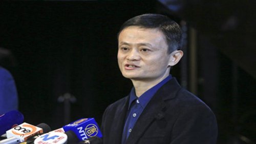 继阿里巴巴、蚂蚁集团接连遭整肃后，马云创办的“湖畔大学”校名石刻也被铲除。有知情人士说，在北京的施压下，马云将辞去湖畔大学的校长职务。目前“湖畔大学”改名为“湖畔创研中心”。