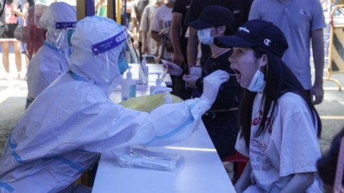 广州市疫情持续恶化，南沙区出现多名本土确诊患者，于6月5日宣布封城，实施封闭式管理，居民全部居家隔离，所有商铺停业，公交、地铁、长途客运、高铁等交通工具停运。