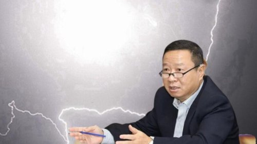 鞍钢集团有限公司原总工程师张大德18日被开除党籍。中共官方称，张传播妄议“党中央”大政方针、丑化“党和国家”形象的文章等，已经对其立案审查。 