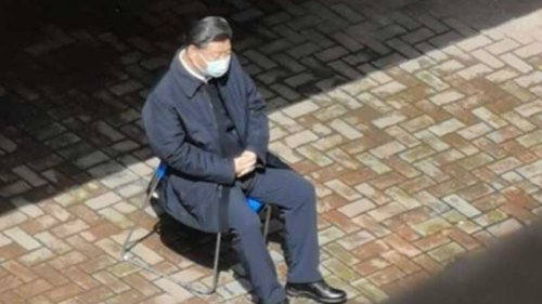 发源于湖北武汉的中共病毒疫情祸殃全球，因中共瞒报和迟报疫情，引起全球的问责声浪。原湖北省长王晓东与原湖北省委书记蒋超良皆被问责下台。最新消息称，习近平当时曾想对湖北和武汉发戒严令，但最终没有发出，而是在武汉实施了比戒严令更为严酷的控制手段。 