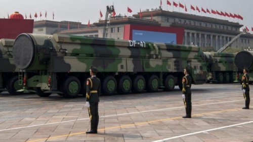 美国智库兰德公司日前在一份最新报告中提出，过去数十年间，中共在武器研发上确实缩小了与世界顶尖水准之间的差距，但这是他们靠偷窃得来的结果，正是这种偷窃模式，反使其“难以突破、赶超顶尖军事技术”。 