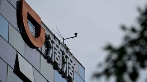 中国网约车公司滴滴出行赴美上市，招来中共当局的打压。北京随后收回了赴美上市的审批权。最新消息指，当局正考虑进一步加强监管，强制赴美上市的企业交出数据控制权。