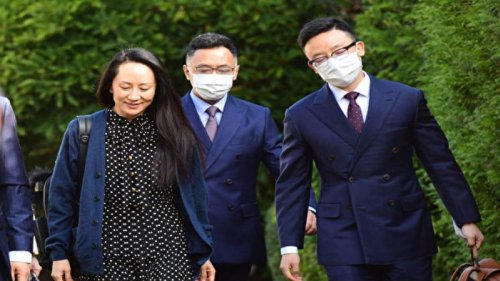 通过释放华为首席财务官孟晚舟，美国满足了中共提出的关键要求之一，以改善两国关系。但彭博社分析称，这一举动的代价看起来就是奖励北京的“人质外交”。美国国会议员则警告拜登不要对中共绥靖。 