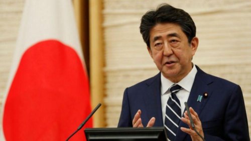 日本前首相安倍晋三喊话，美日不会坐视中共攻台。中共外交部部长助理华春莹当晚召见日本驻华大使抗议，对方回复不需要对离任官员的发言做出解释。 