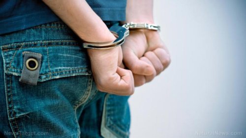 宾夕法尼亚州的一对前州法官在该国历史上最严重的司法丑闻之一中被认定有罪。
