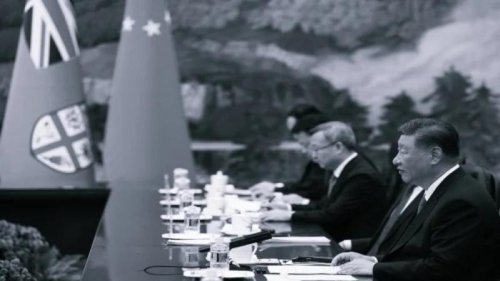 习近平星期二(10月15日)在给美中关系全国委员会2024年度颁奖晚宴致贺信中表示，中美各自的成功是彼此的“机遇”，应成为对方发展的助力，而不是阻力。他表示，中国愿意同美国“做伙伴、做朋友”