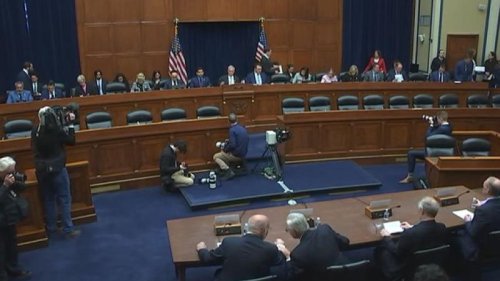  美国众议院的重磅调查报告证实，另类媒体（被打压成阴谋论）关于COVID起源、封锁、口罩、疫苗和政府越权的报道几乎全部属实