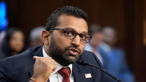 突发：50多位前FBI特工联名致信参议院，力挺Kash Patel出任FBI局长