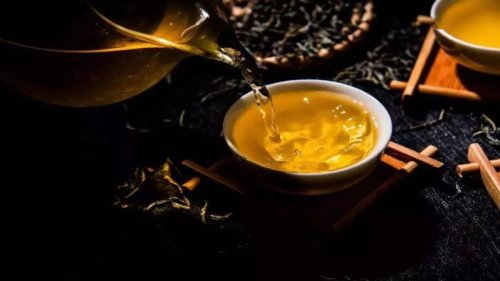 茶与酒：文化的对话与调和